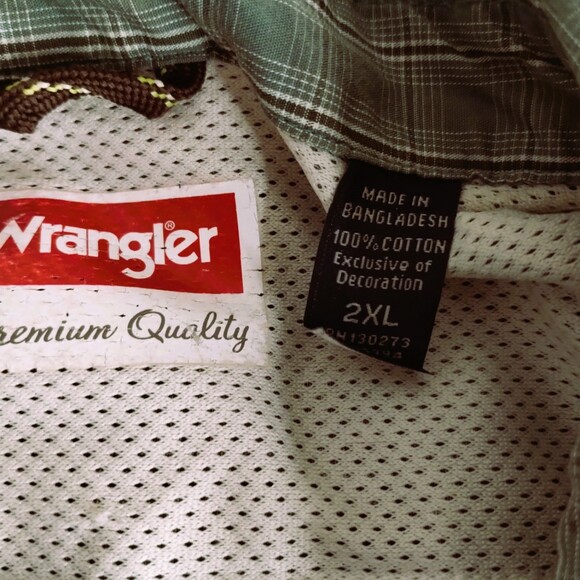 Wrangler Men's Breathable Fishing Shirt - Medium, Green Plaid, Pockets & Mesh 2X - Picture 7 of 8